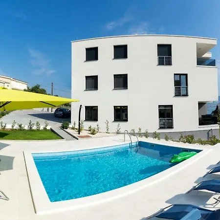 Petra's Place - Sea View 아파트