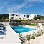 Petra's Place - Sea View
