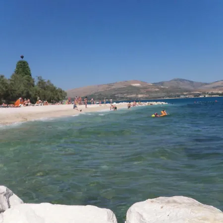 Petra's Place - Sea View Apartment Slatine