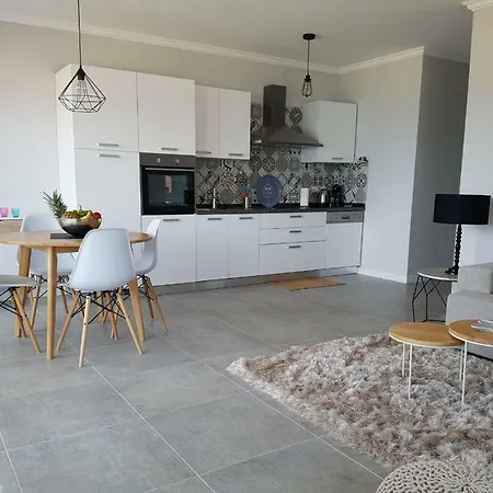 Petra's Place - Sea View