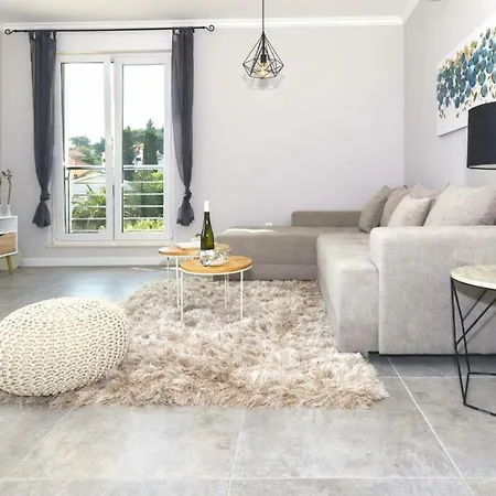 Petra's Place - Sea View