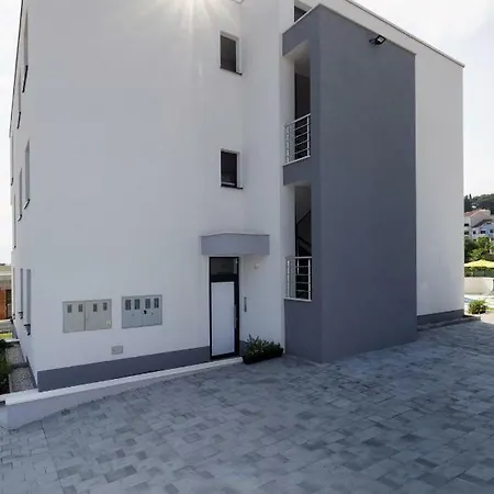 Petra's Place - Sea View *