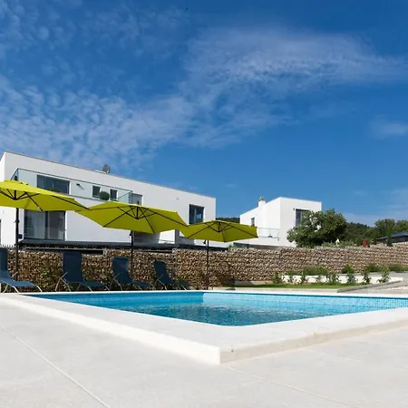 Petra's Place - Sea View Slatine