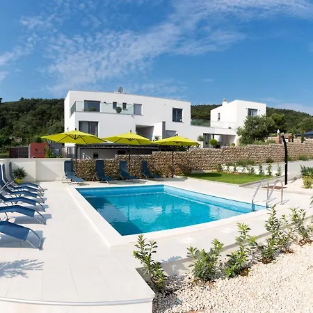 Petra's Place - Sea View
